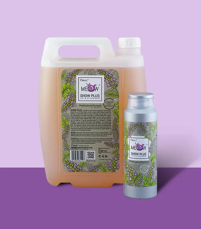 16. SHOW PLUS CAT & KITTEN BATH 全效潔淨洗毛液